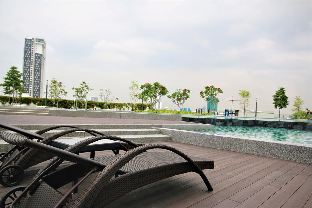 Hyve Soho Suites Cyberjaya Extérieur photo