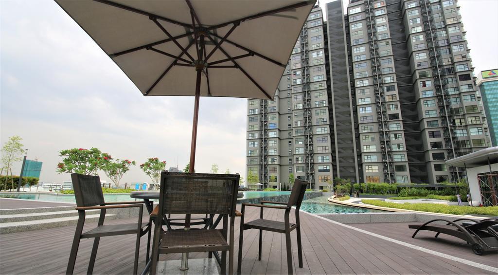 Hyve Soho Suites Cyberjaya Extérieur photo