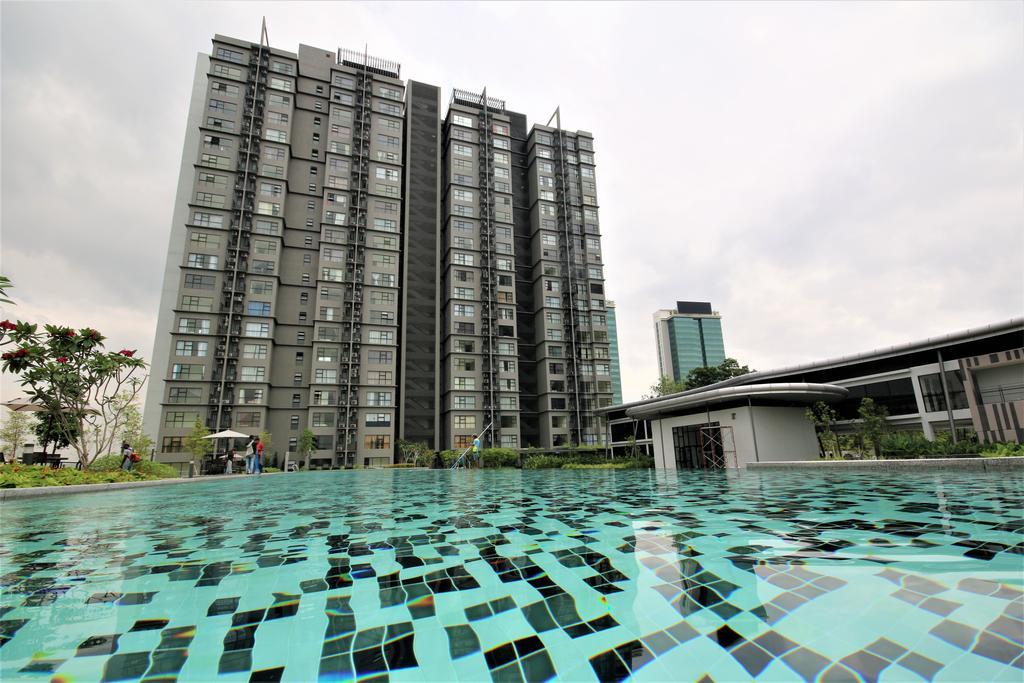 Hyve Soho Suites Cyberjaya Extérieur photo